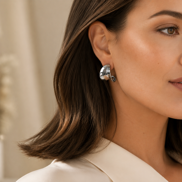 She's Chic Sculpted Hoop Earrings — Silver