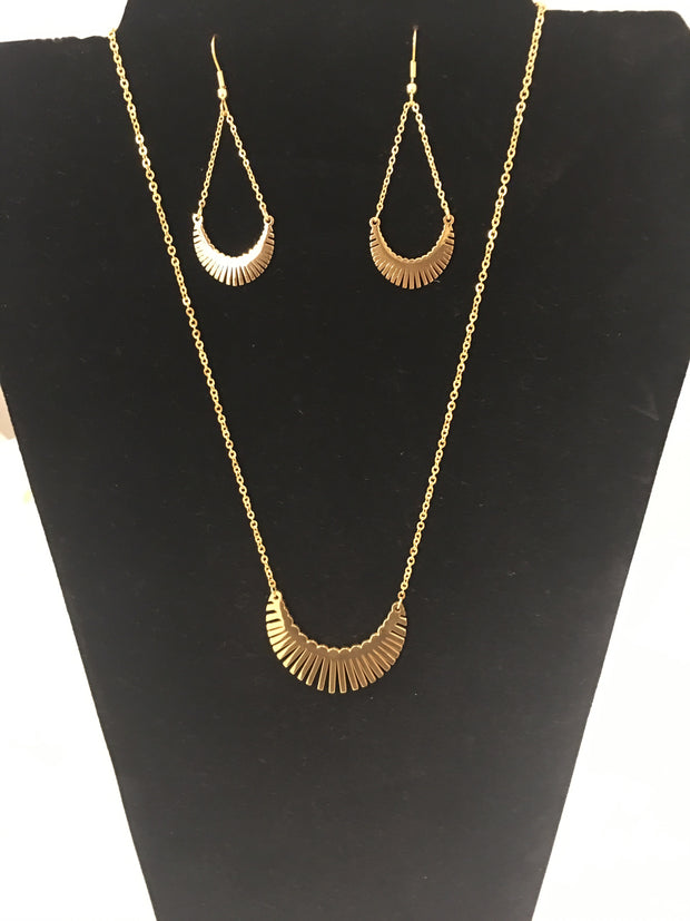 Gold Plated Feathered Necklace Set